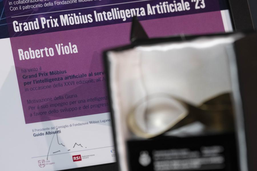 Il Grand Prix Möbius per l’intelligenza artificiale al servizio della società è stato assegnato a Roberto Viola